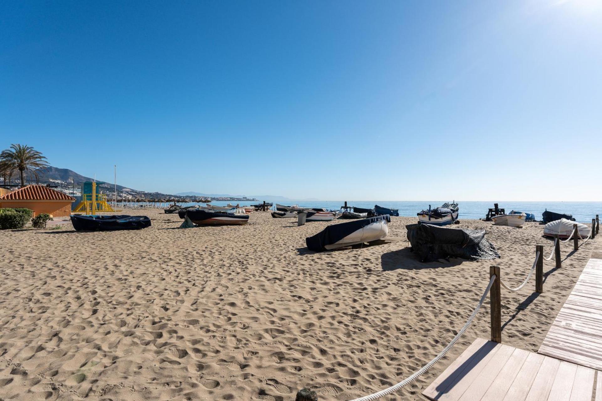 Malagasuite Fuengirola Beach & Sun Esterno foto