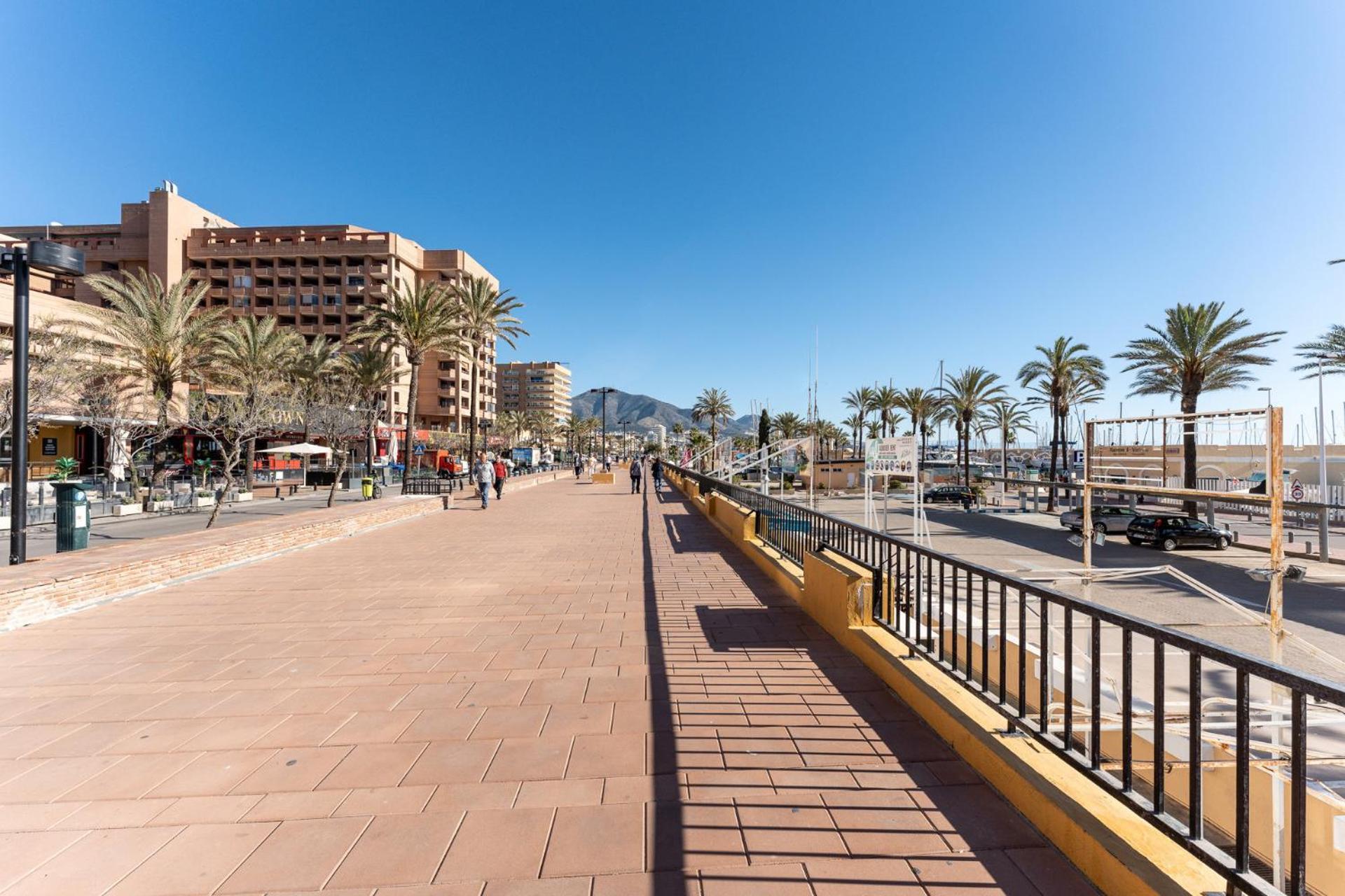 Malagasuite Fuengirola Beach & Sun Esterno foto