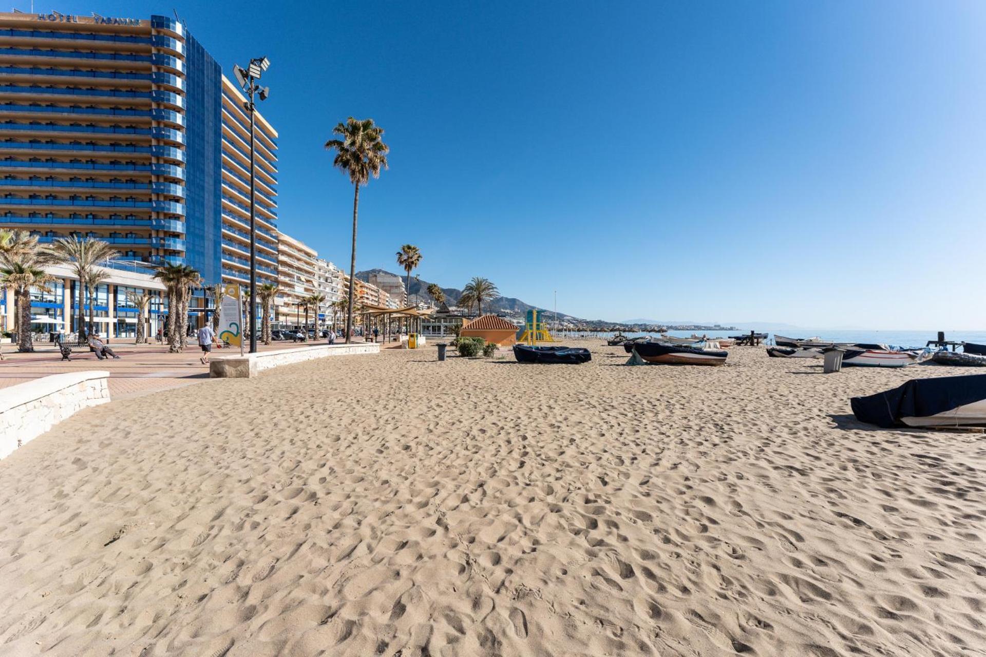 Malagasuite Fuengirola Beach & Sun Esterno foto